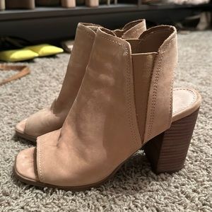 Suede peep toe slip on heel size 7